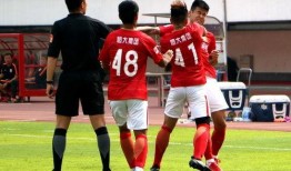 足球员保姆爆料视频网址,足球巨星背后的真实生活片段