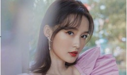 李沁最新资源爆料图片,时尚穿搭尽显优雅魅力